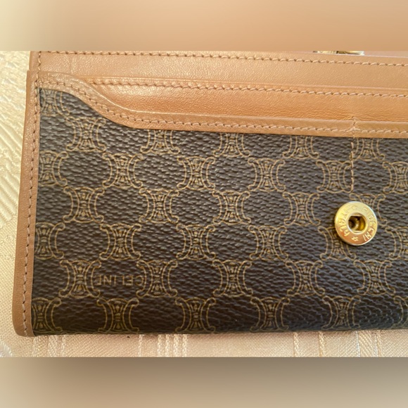 Celine vintage Triomphe wallet - Picture 5 of 8